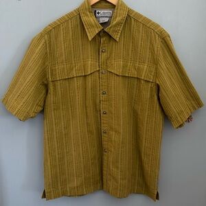 Columbia GRT Shirt Green Omni Dry Vented Size M
